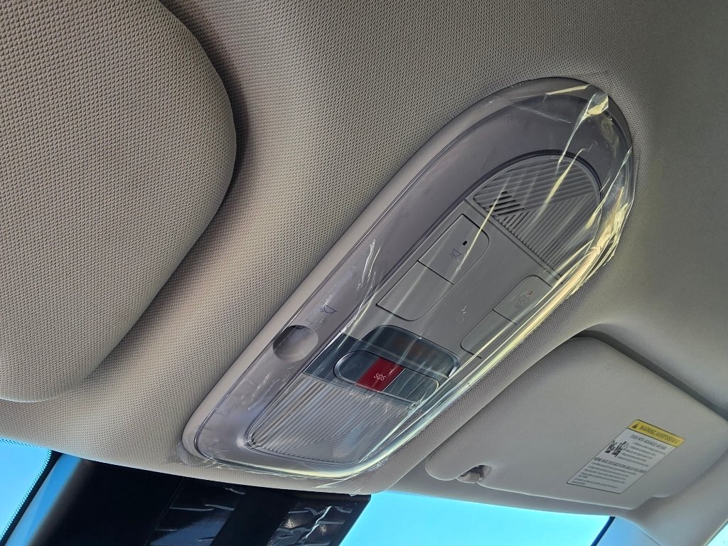 New 2026 Snow White Pearl Hyundai SE image 23