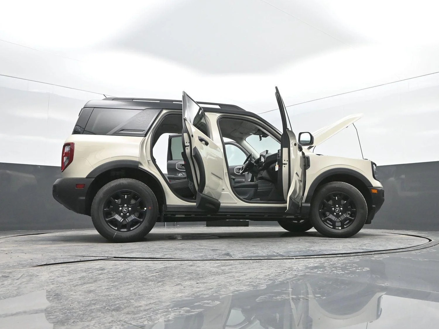 New 2025 Desert Sand Ford Big Bend® image 49