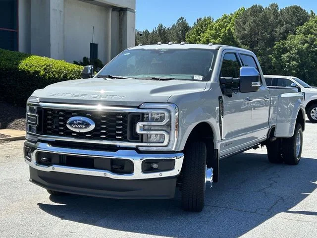 New 2026 Avalanche Ford F-350® Lariat® image 5