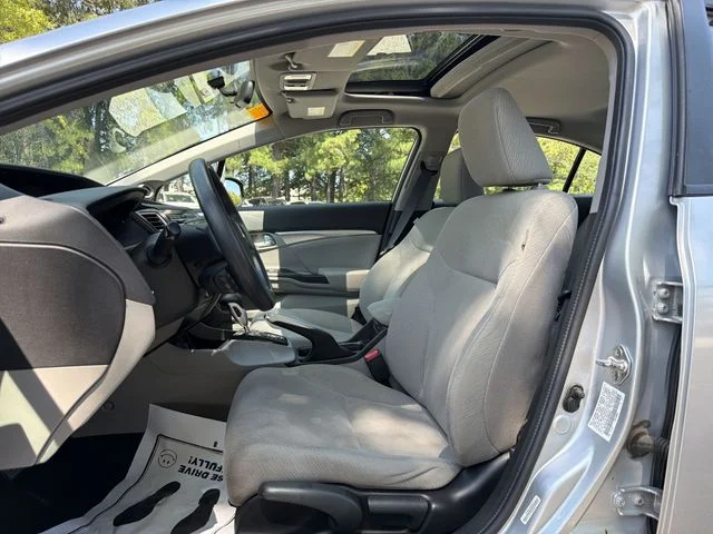 Used 2013  Honda EX image 11