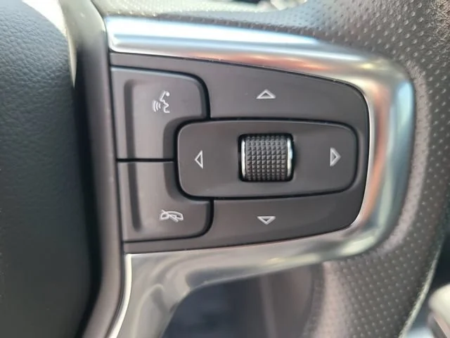 Used 2024 Summit White Chevrolet 2LT image 25