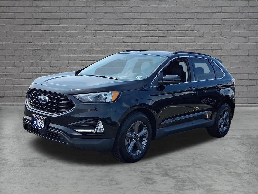 Used 2022 Black Ford SEL image 6