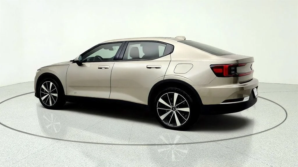 Used 2022 Moon Polestar Long Range Dual Motor image 7
