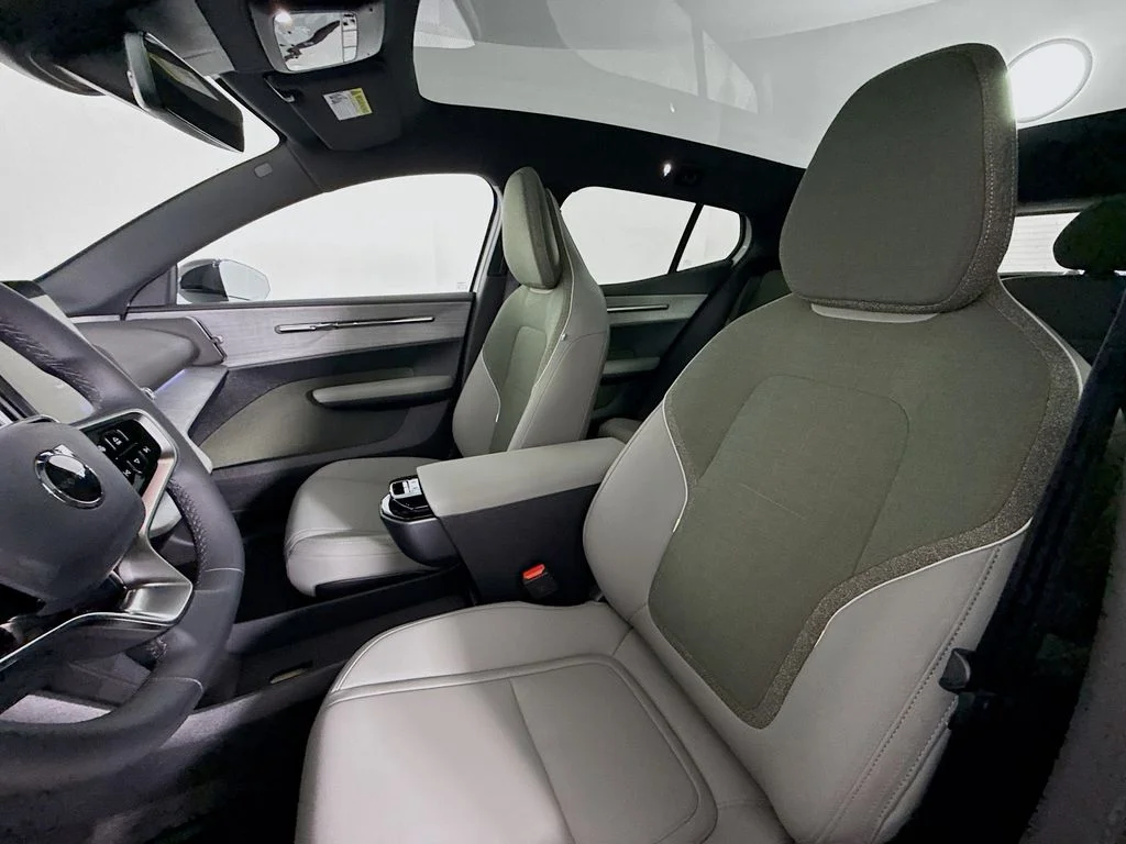 New 2026 Crystal White Volvo Twin Motor Performance Ultra image 5