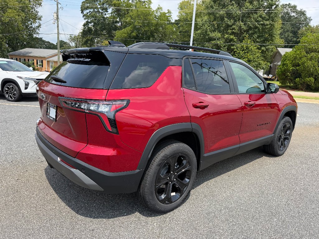 2027 Chevrolet Equinox LT - Photo 8
