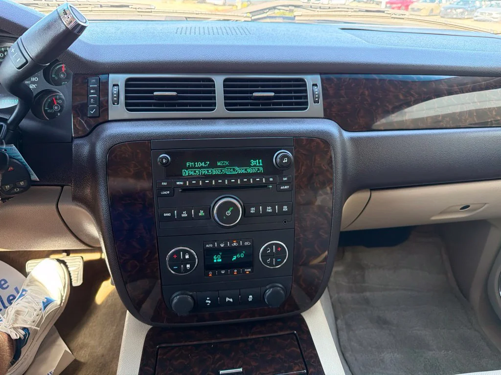 Used 2012 Gray GMC Denali image 21