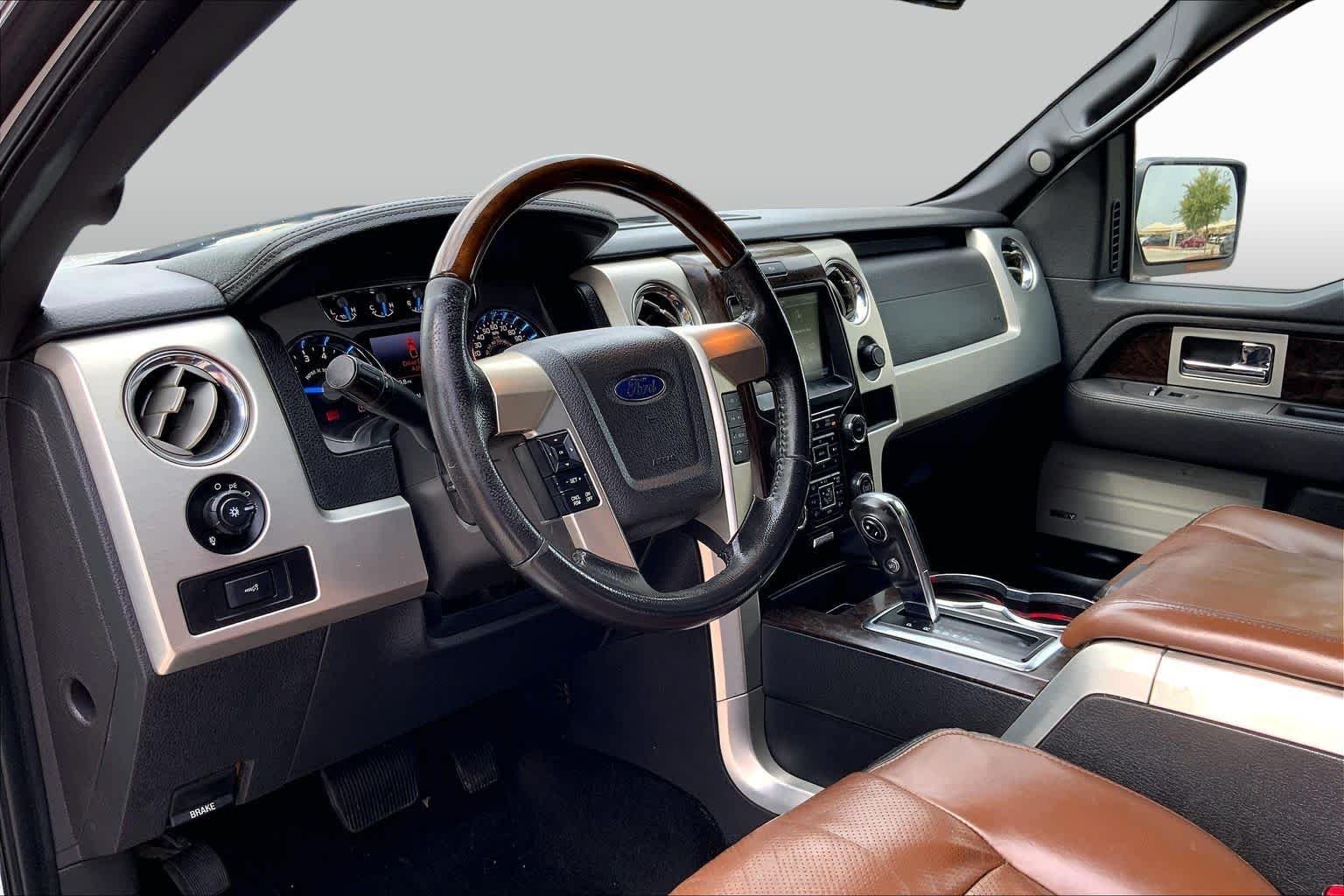 Used 2013 White Platinum Metallic Tri-Coat Ford Platinum image 17