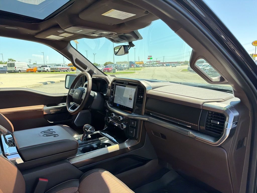 New 2026 Antimatter Blue Metallic Ford King Ranch image 23
