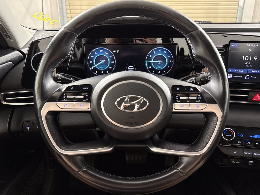 Used 2022 Black Hyundai SEL image 14