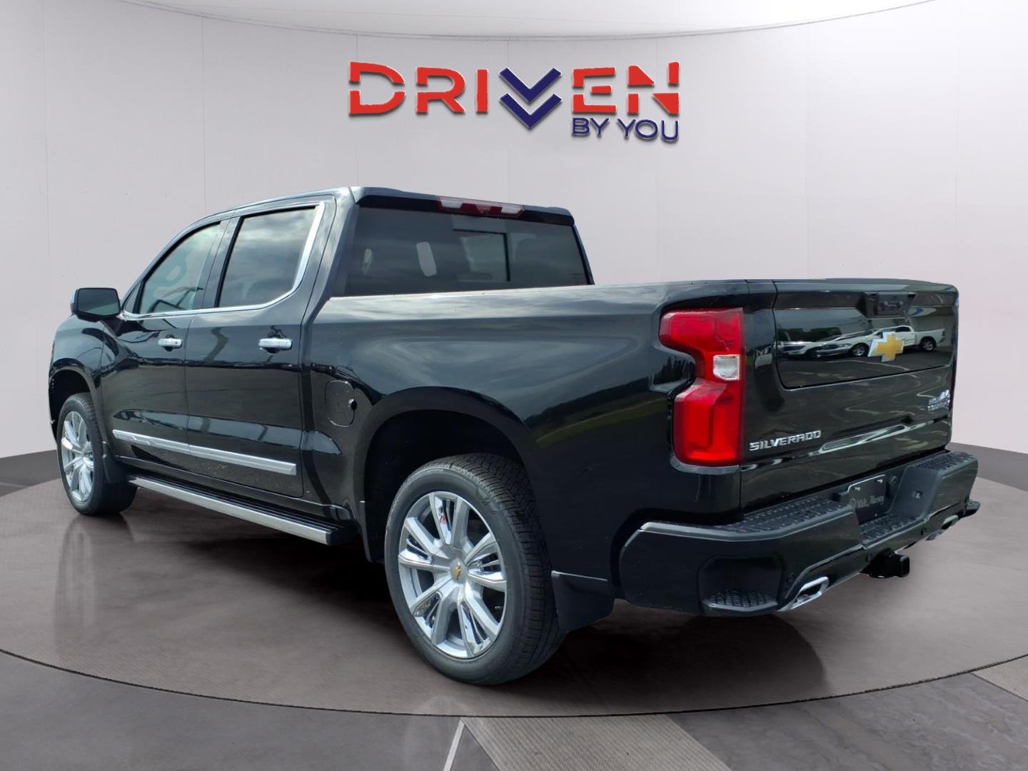 New 2026 Black Chevrolet High Country image 3