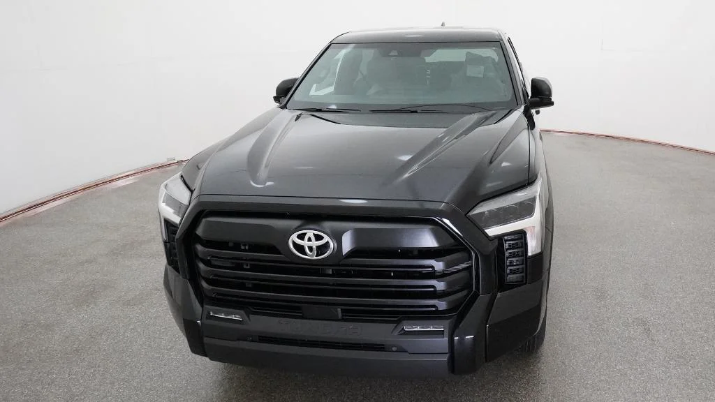 New 2026 Midnight Black Metallic Toyota SR5 image 23