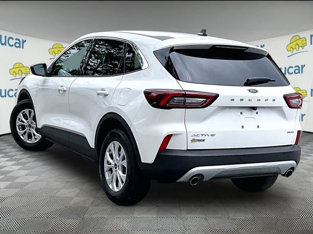 Used 2023 White Metallic Ford Active image 4