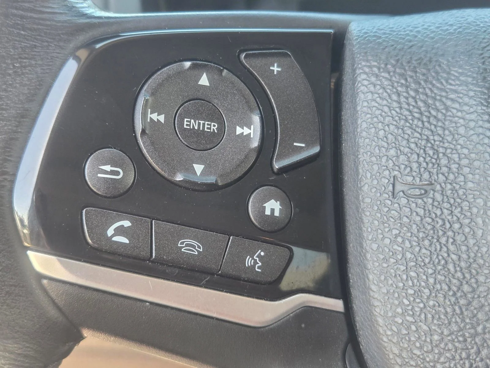 Used 2020 White Honda EX-L image 16