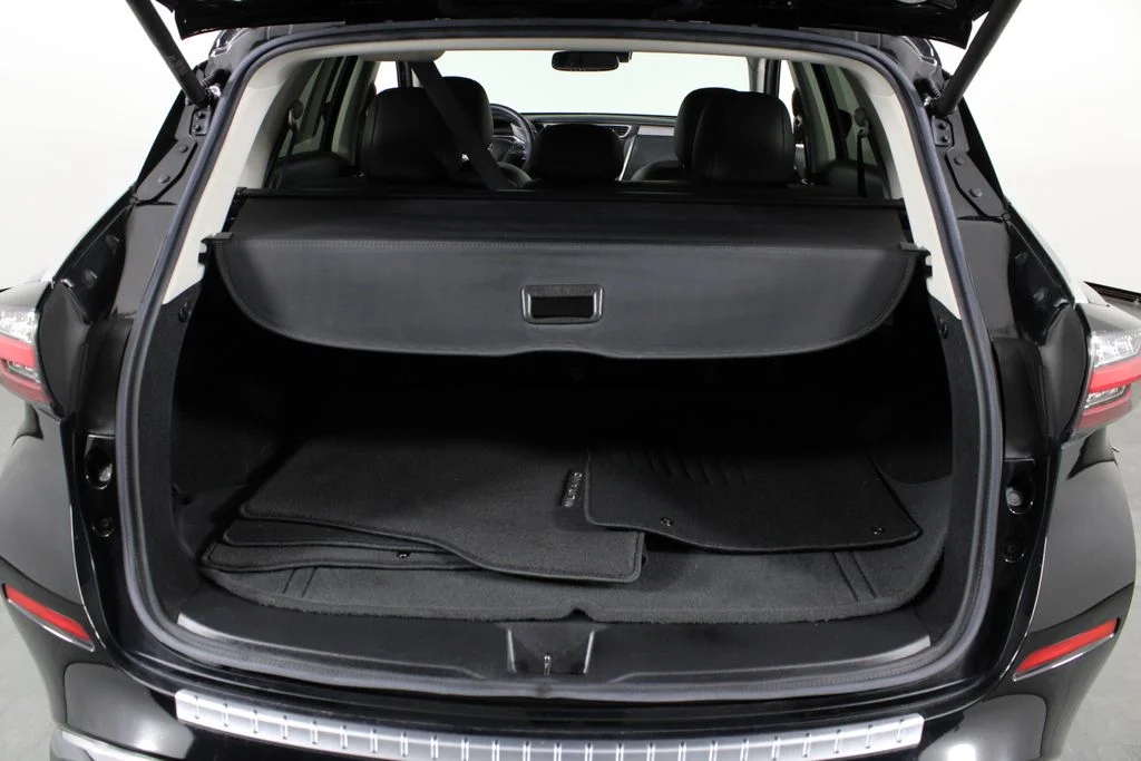 Certified Used 2020 Black Nissan Platinum image 18