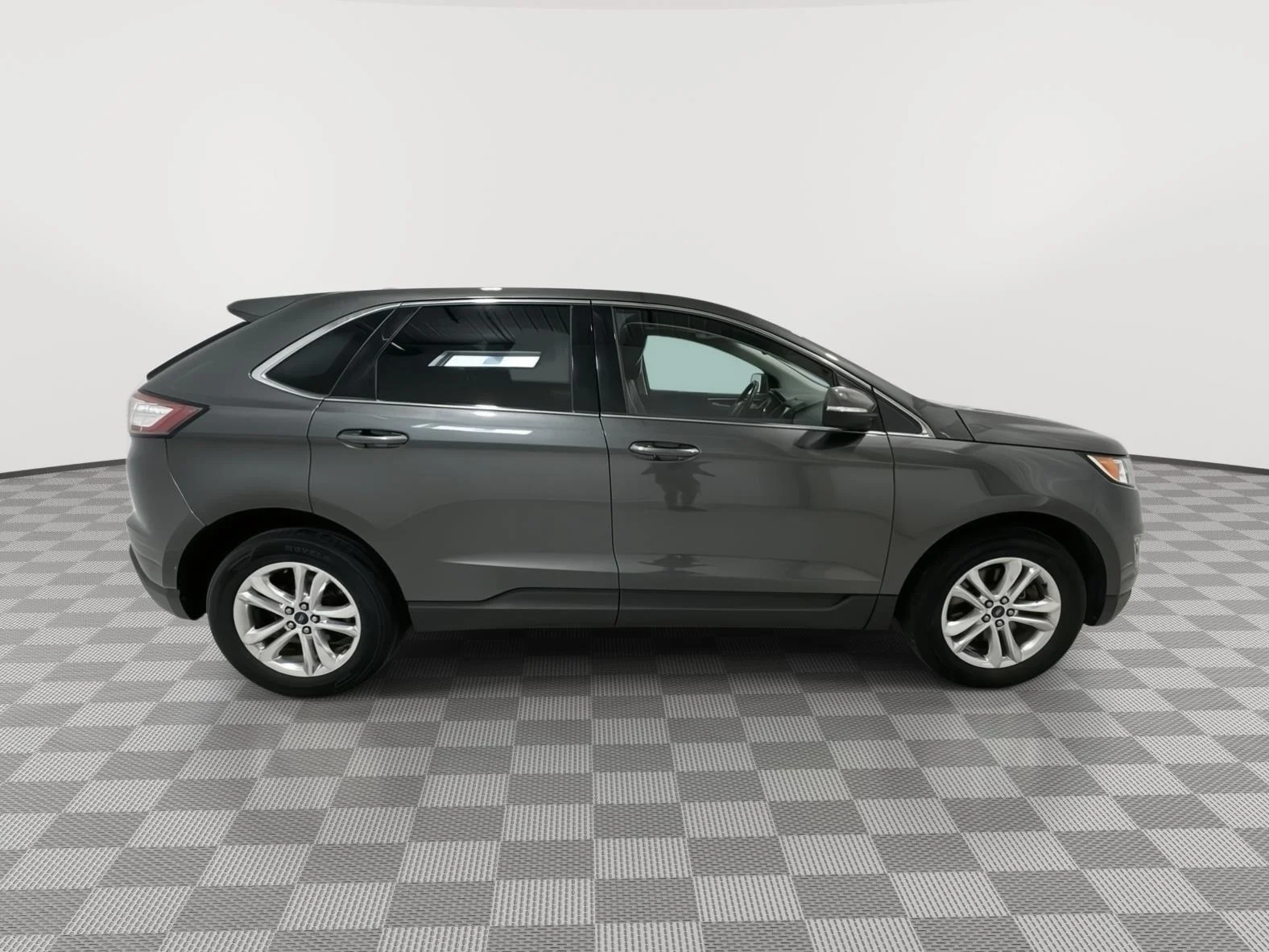 Used 2018 Magnetic Metallic Ford SEL image 6