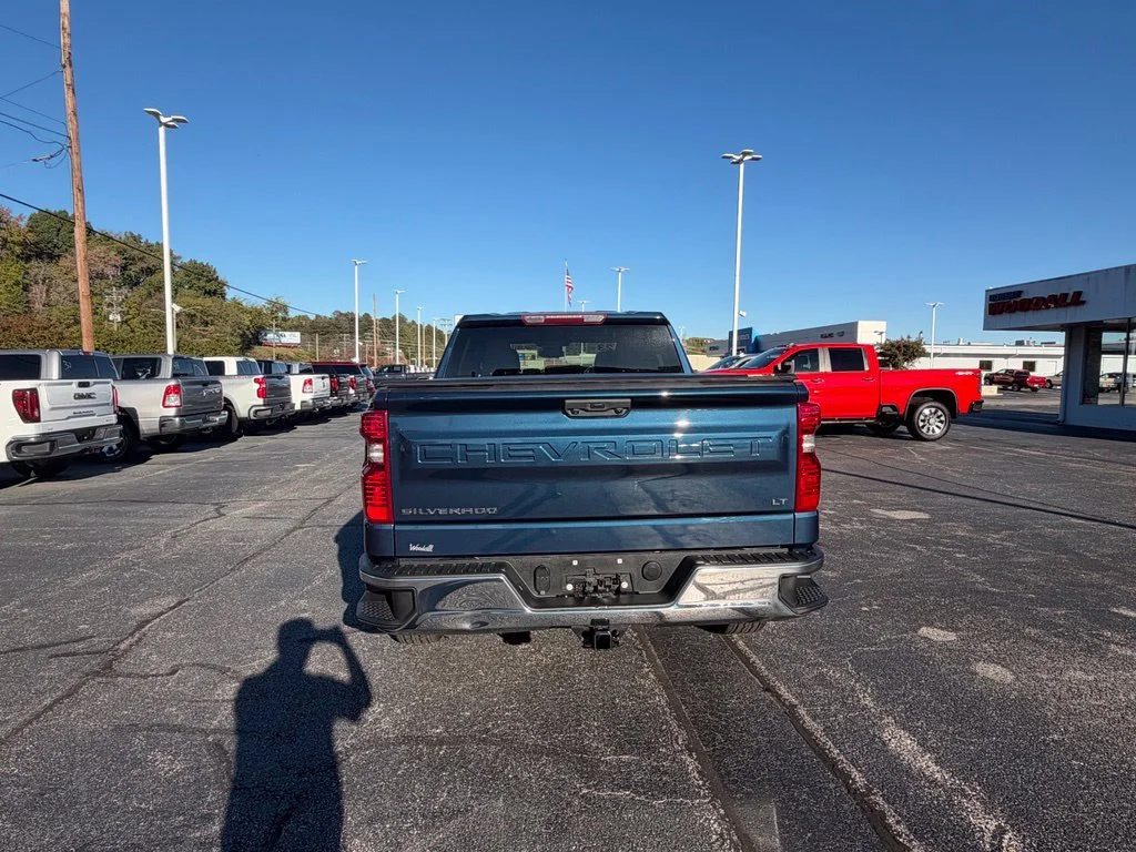 Used 2023 NORTHSKY BLUE METALLIC Chevrolet LT image 4