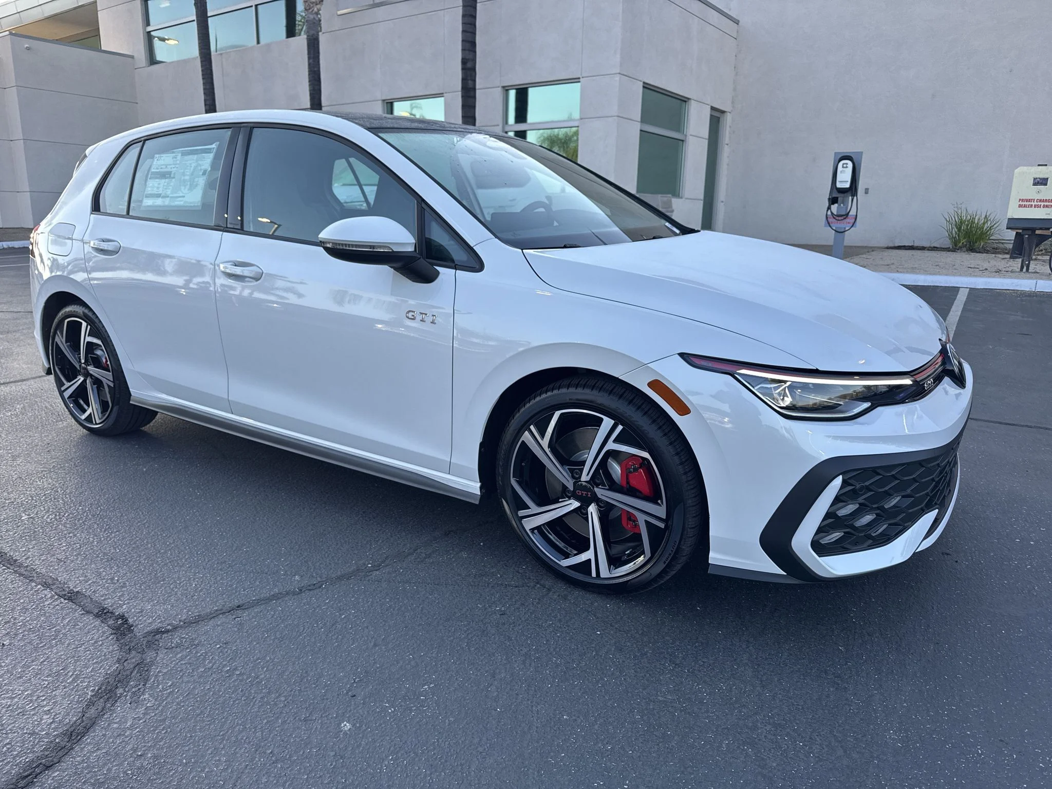 New 2026 Opal White Pearl Volkswagen SE image 1