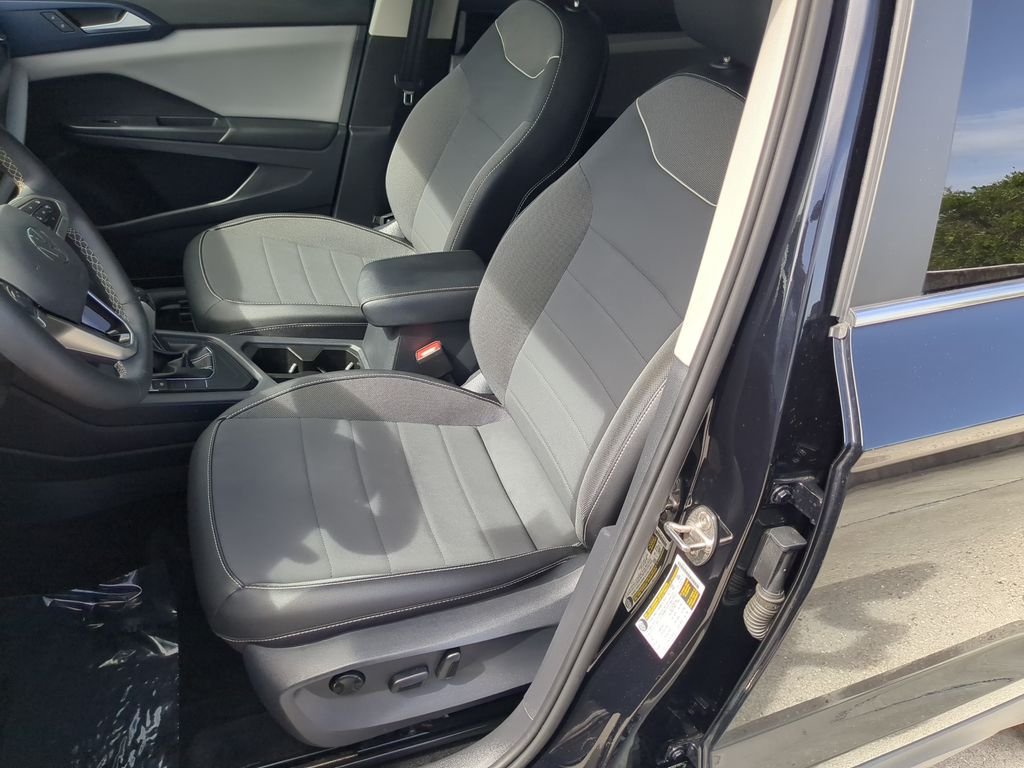 Certified Used 2023 Black Volkswagen 1.5T SE image 20