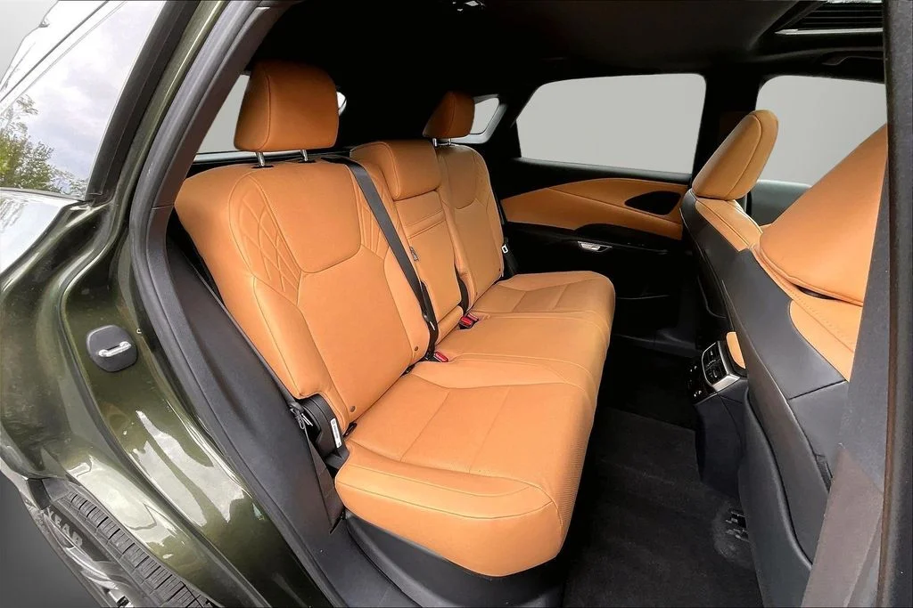 Used 2023 Green Lexus 350 Premium image 31