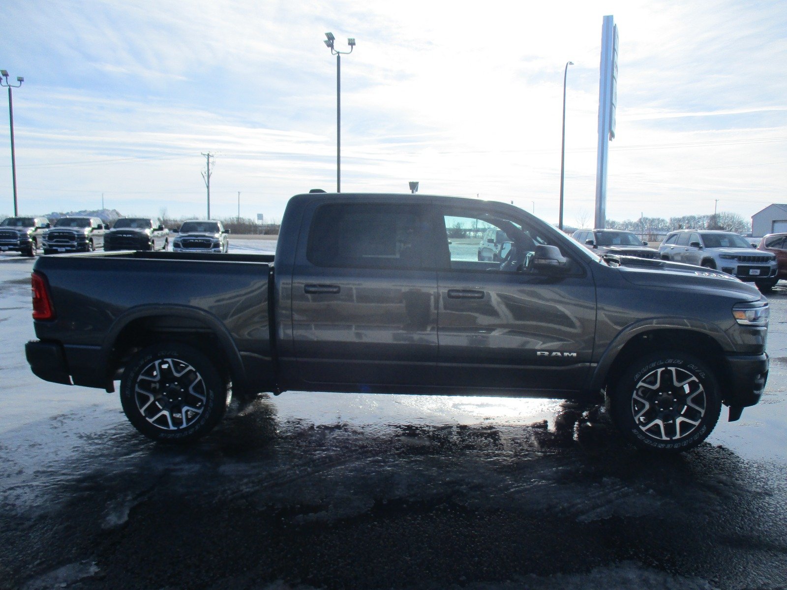 2026 RAM 1500 Laramie - Photo 6
