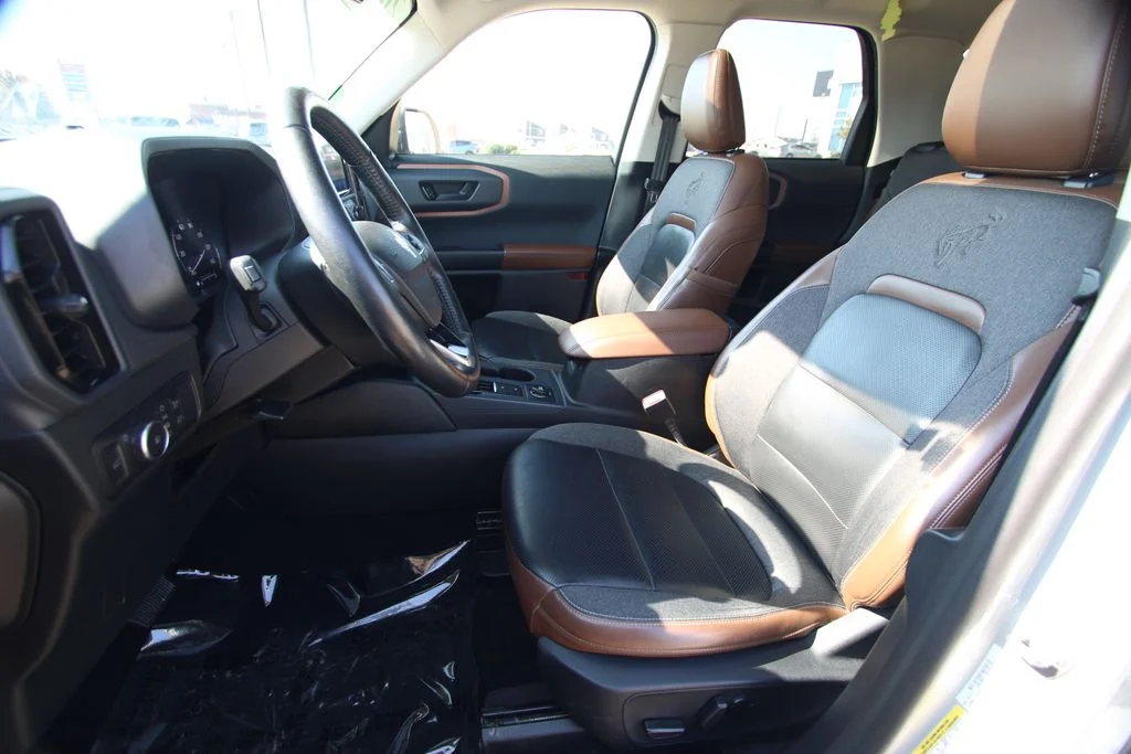 Used 2021  Ford Outer Banks image 6