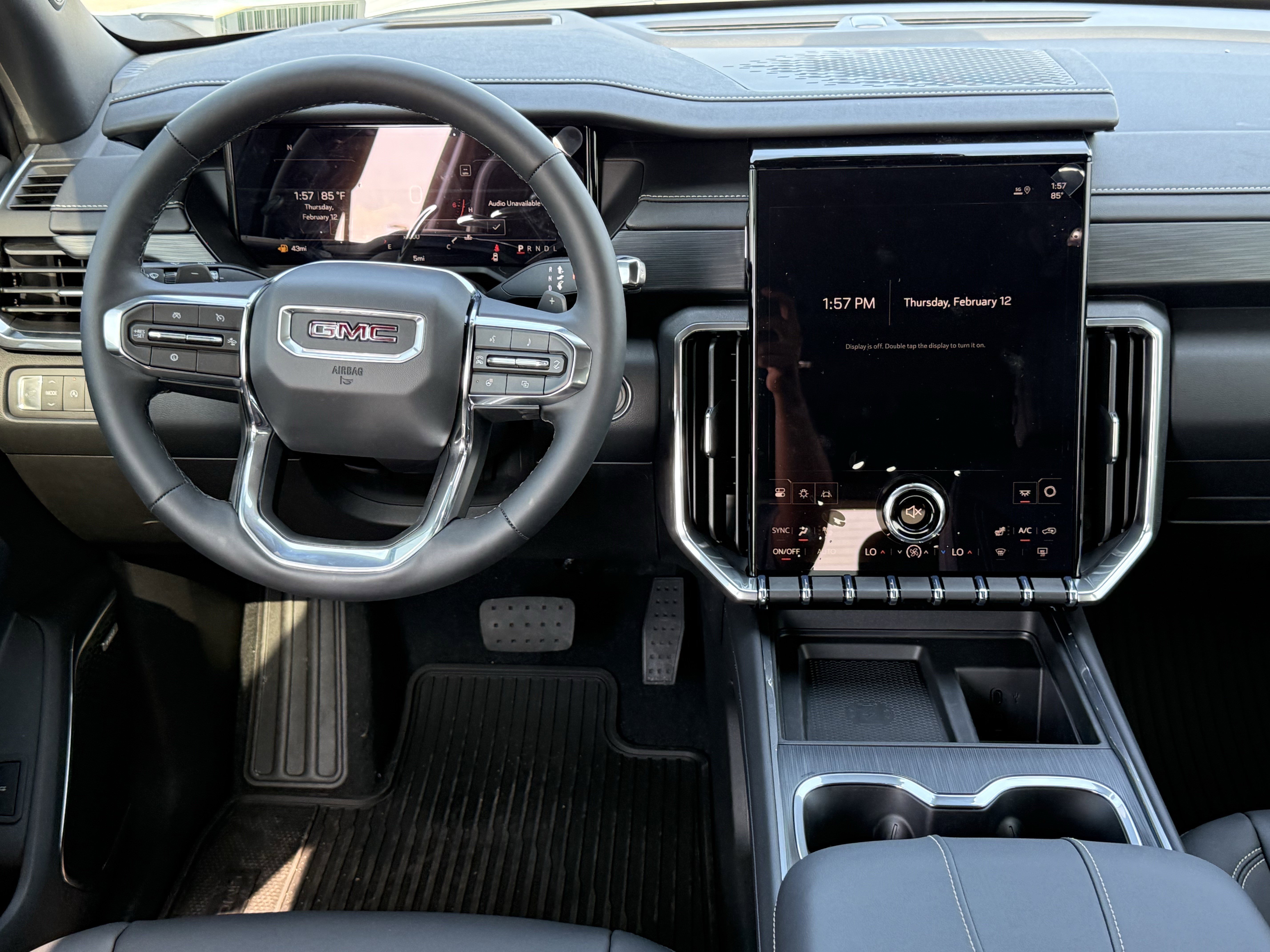 New 2026 Glacier White Tricoat GMC Elevation image 12
