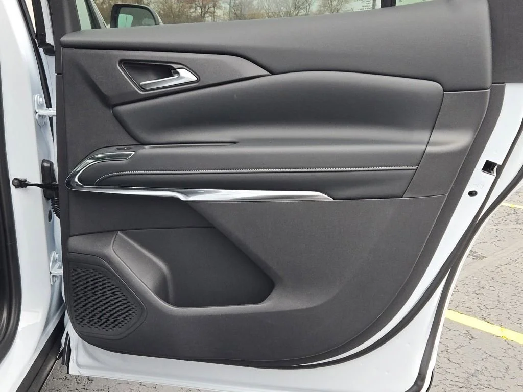2026 Chevrolet Traverse LT - Photo 11