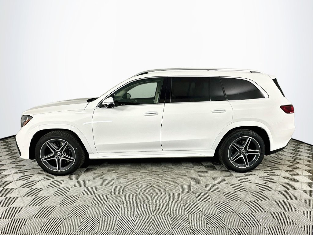 New 2027 Polar White Mercedes-Benz GLS 450 image 4