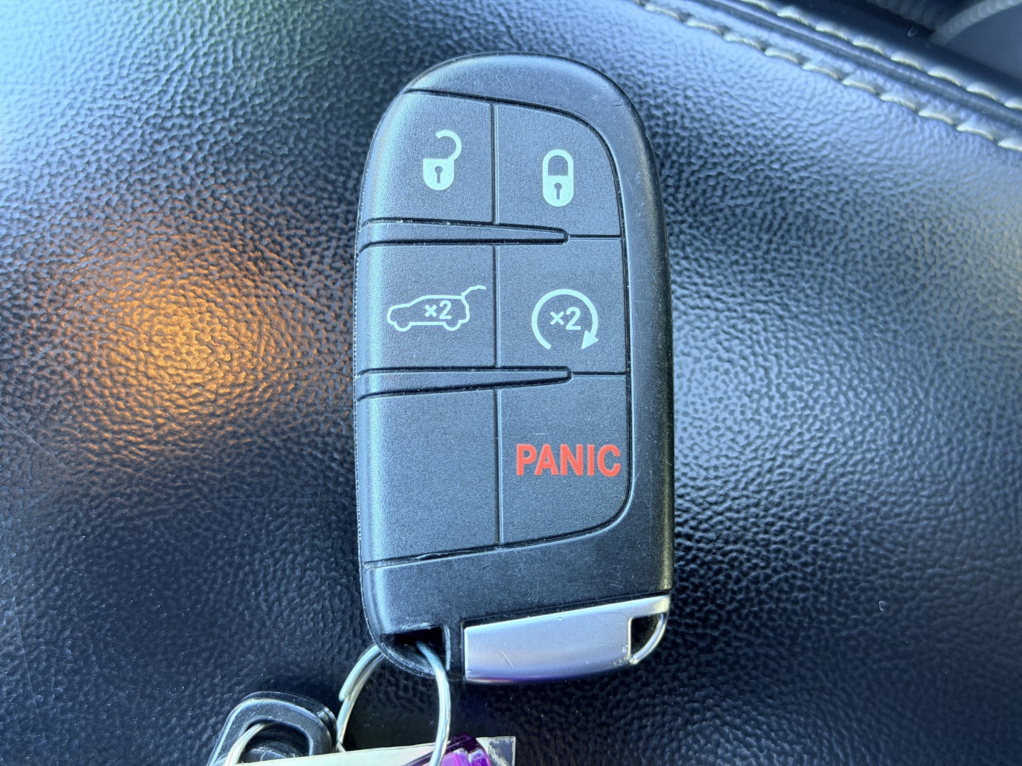 Used 2014 Silver Jeep Limited image 26