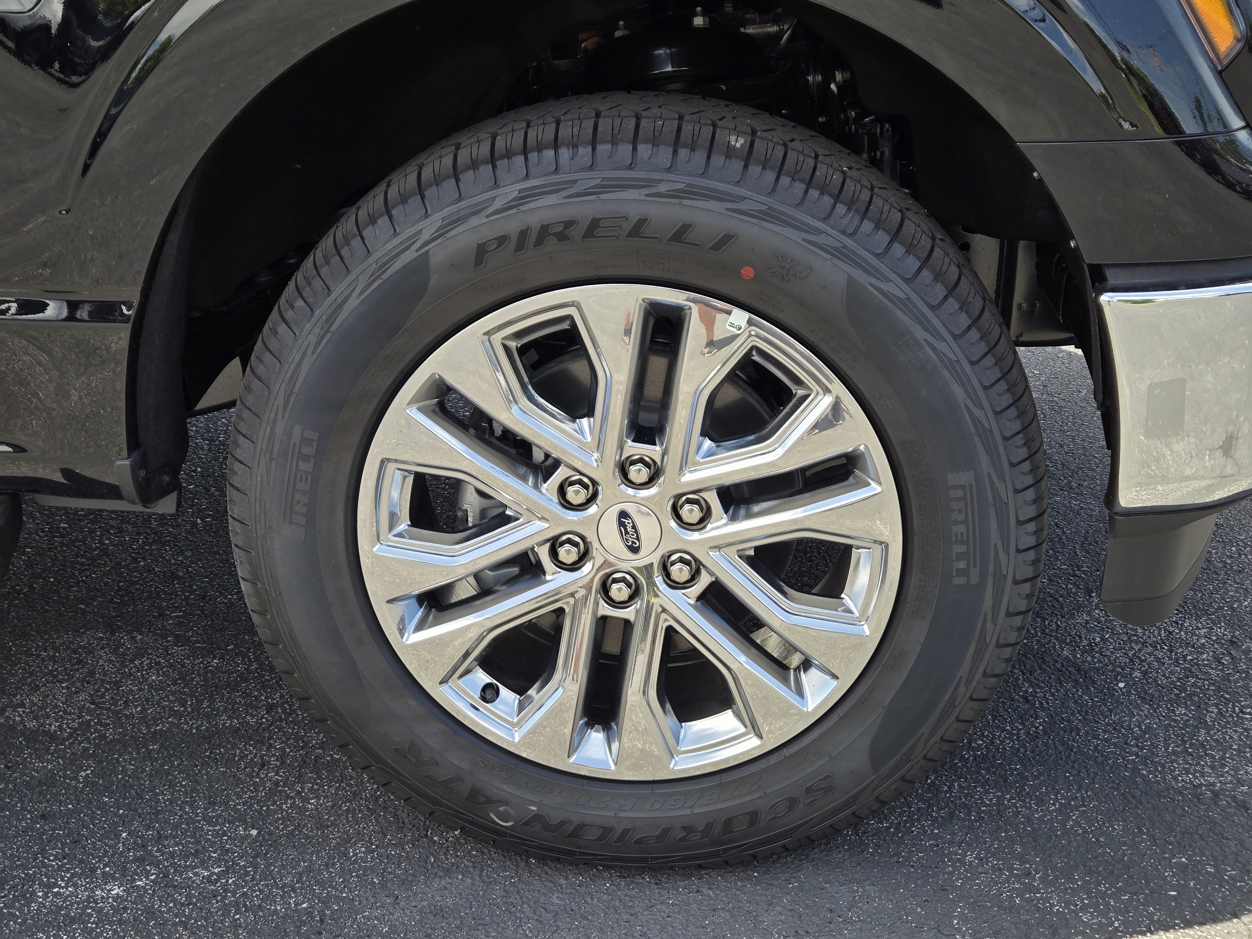 New 2026 AGATE BLACK METALLIC FORD XLT image 5