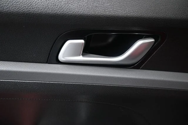 Used 2023 Black Kia GT-Line image 11