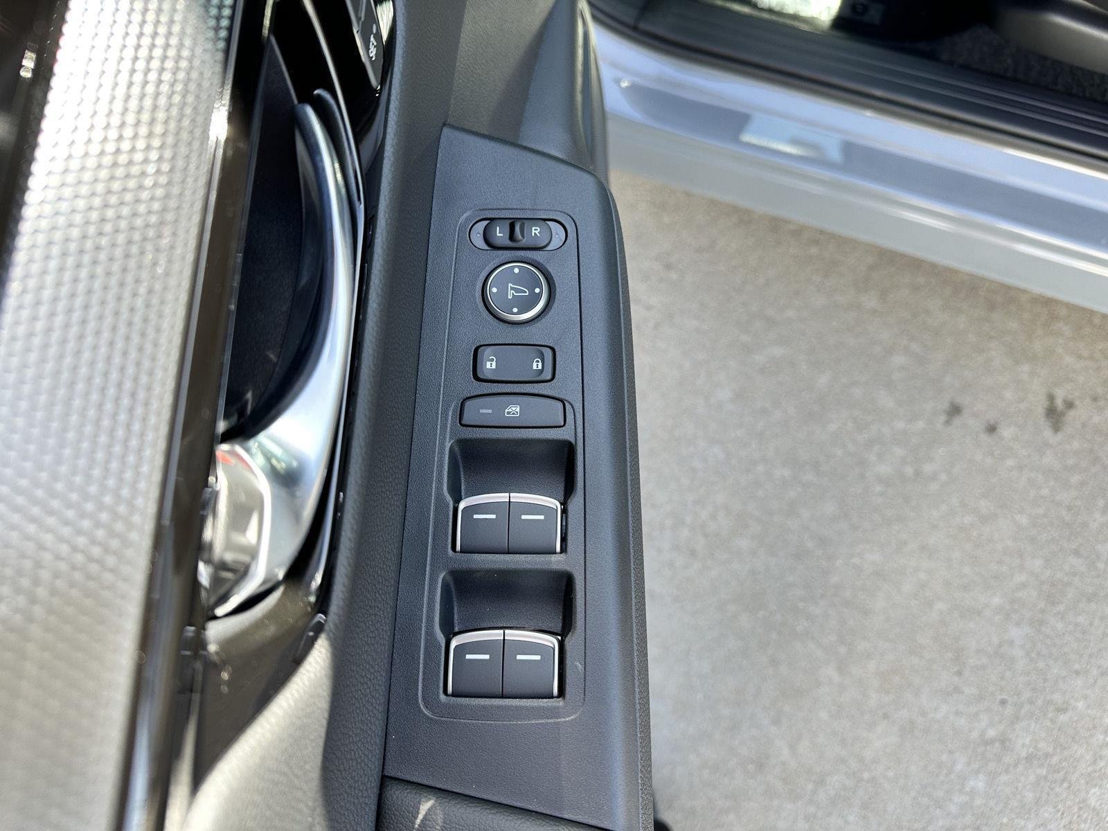 Used 2026 Urban Gray Pearl Honda EX-L image 8