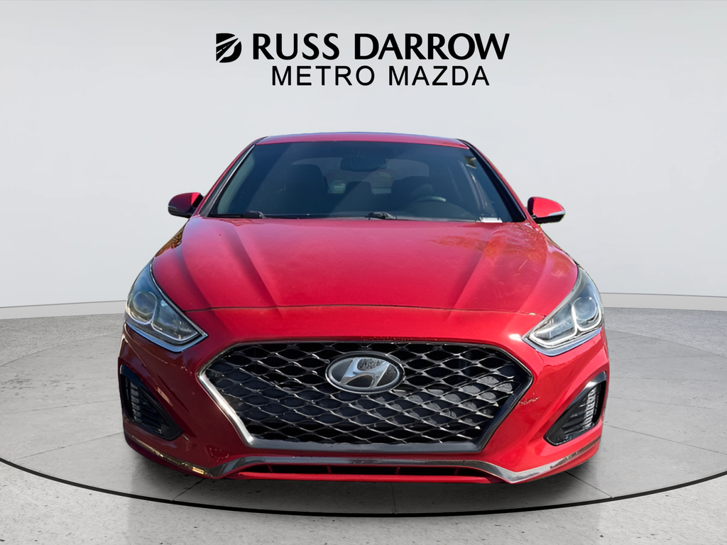 Used 2018 Red Hyundai Sport image 8