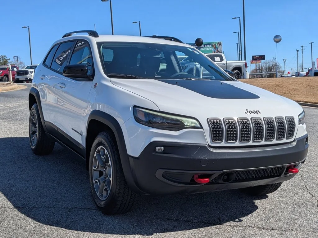 Used 2022 Bright White Clearcoat Jeep Trailhawk image 3