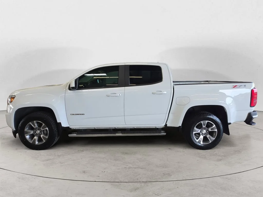 Used 2018 SUMMIT WHITE Chevrolet 4WD Z71 image 12