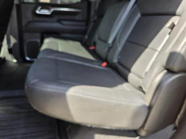 Used 2022 Onyx Black GMC SLT image 24