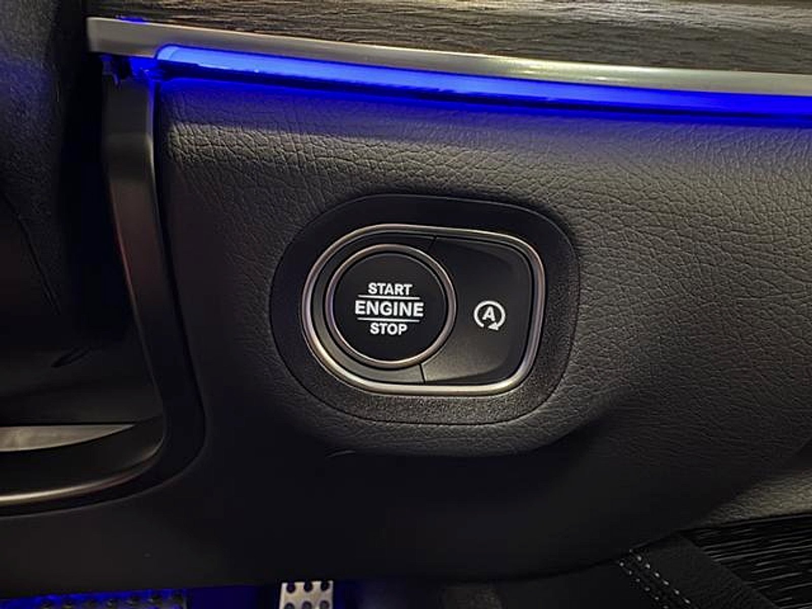 New 2026 Polar White Mercedes-Benz 4MATIC® image 54