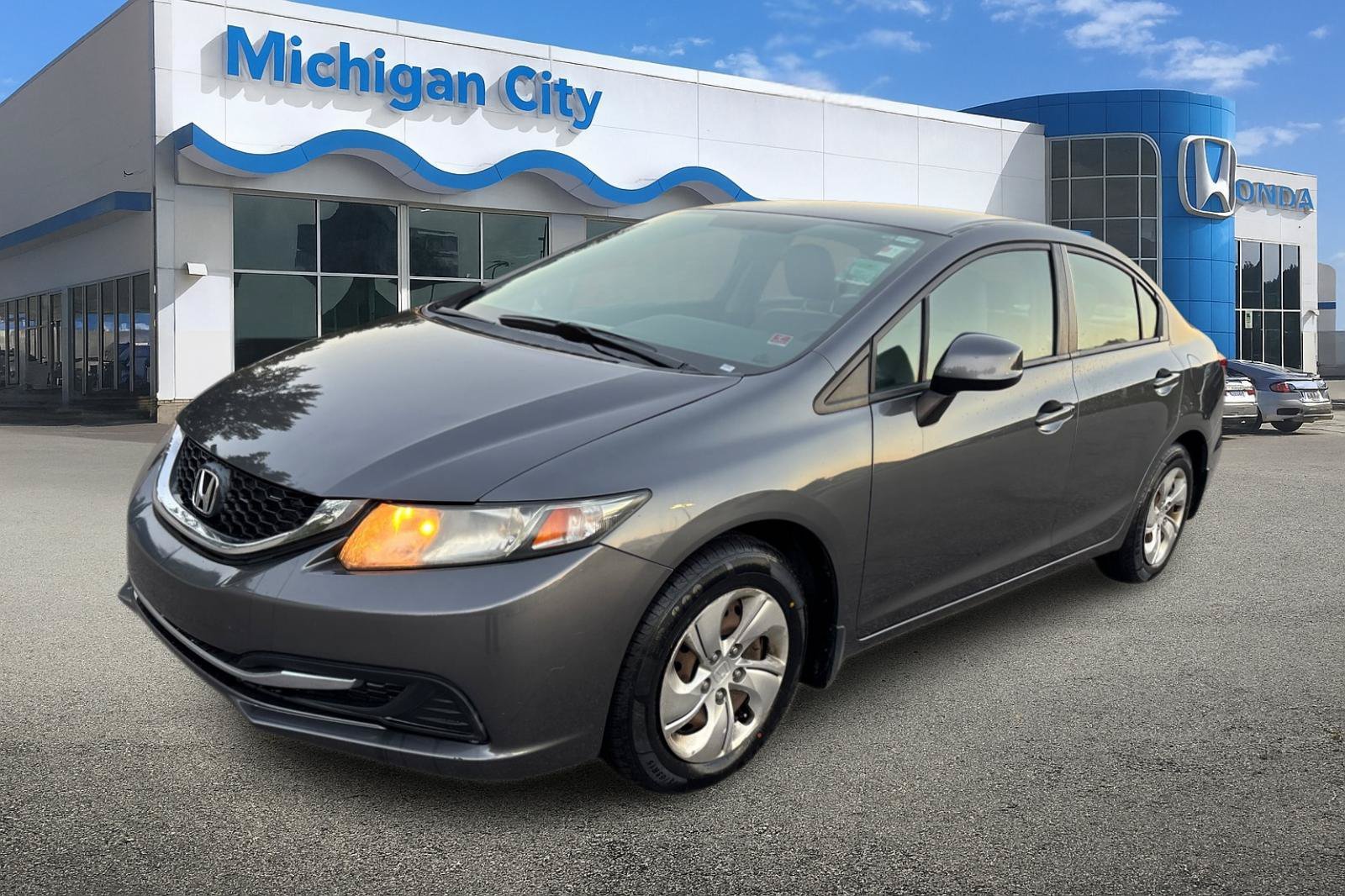 Used 2013  Honda LX image 1