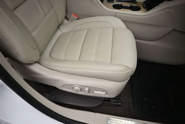 Certified Used 2019 White Frost Tri-Coat GMC Denali image 33