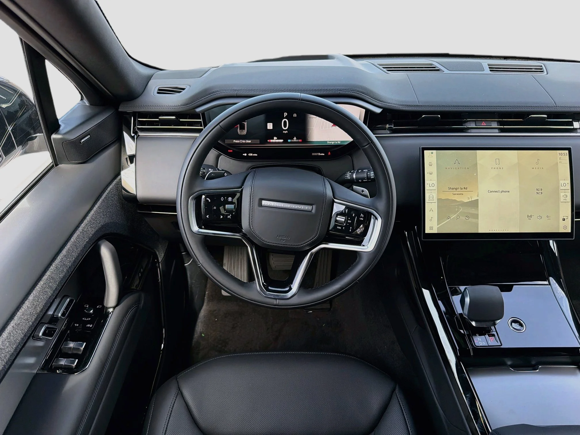 New 2026 Borasco Grey Land Rover SE image 18