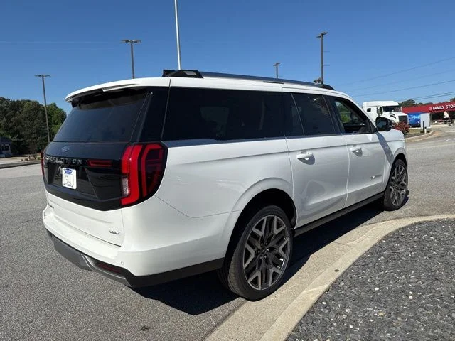 New 2026 Star White Metallic Tri-Coat Ford Platinum image 11