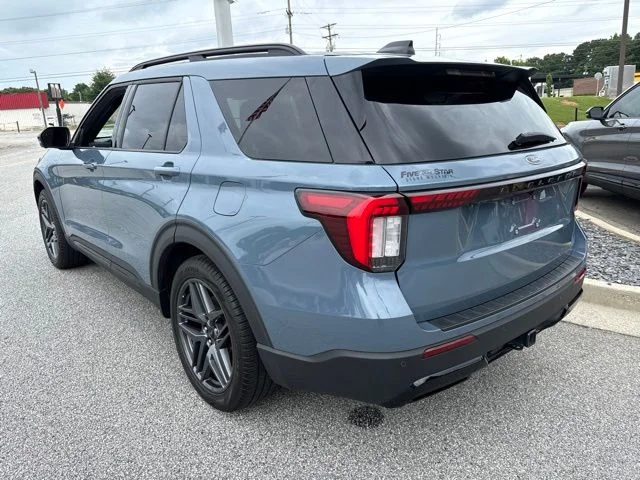 Certified Used 2025 Vapor Blue Metallic Ford ST-Line image 6