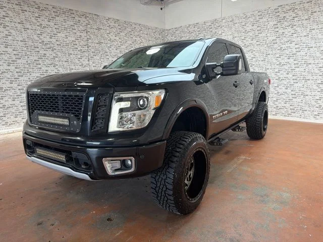 Used 2018 Magnetic Black Nissan PRO-4X image 3