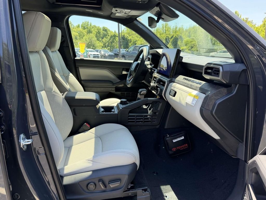 2026 Toyota Tacoma Limited - Photo 11
