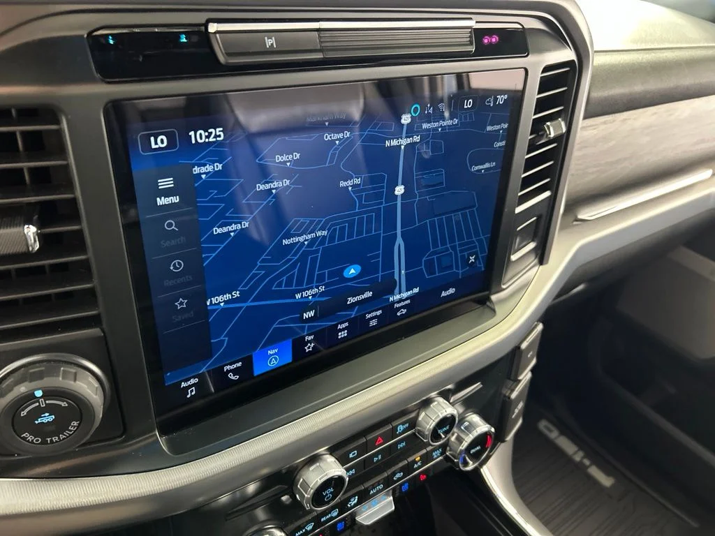 Used 2025 Silver Ford Lariat image 17