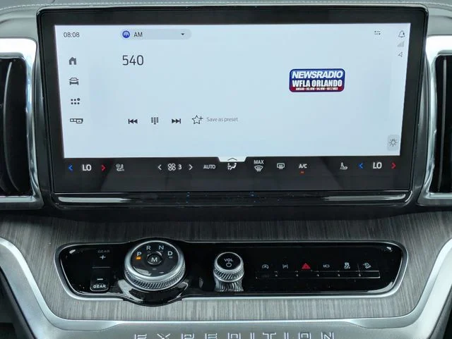 New 2026 White Ford Platinum image 18