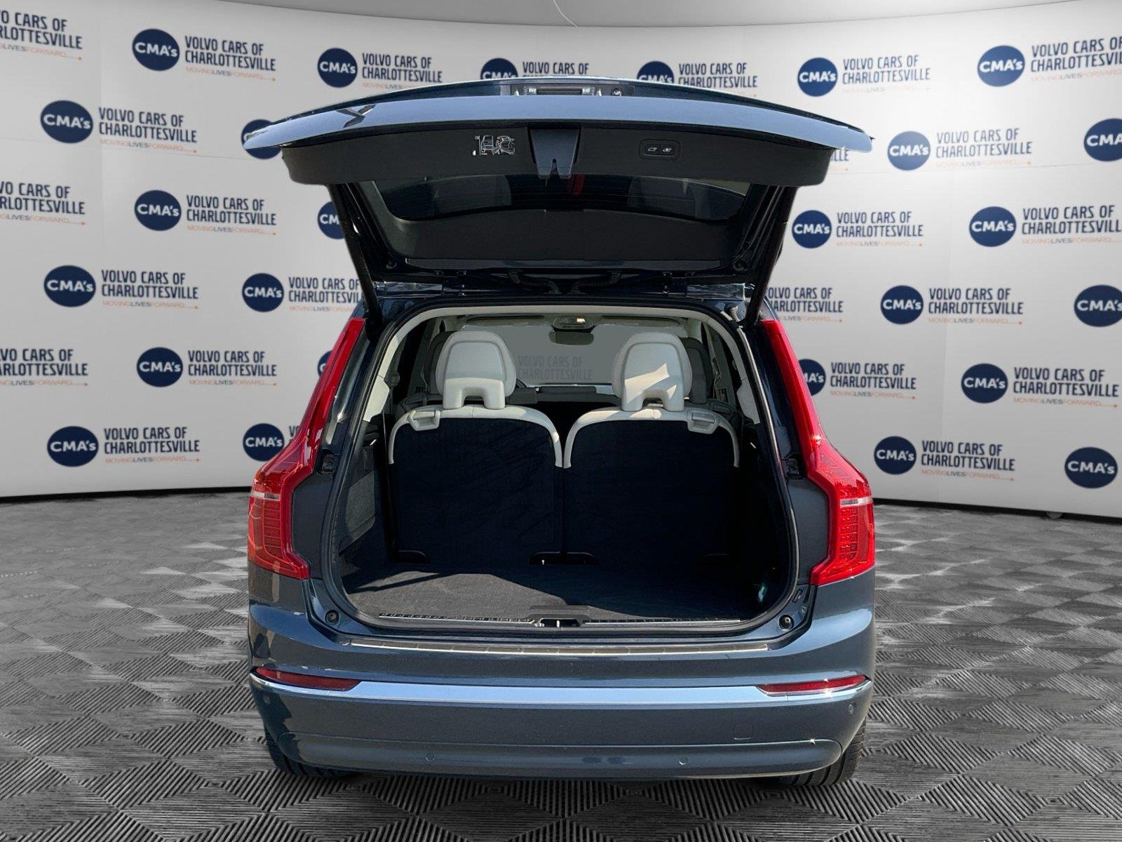 Used 2024 Denim Blue Metallic Volvo Plus Bright Theme image 11