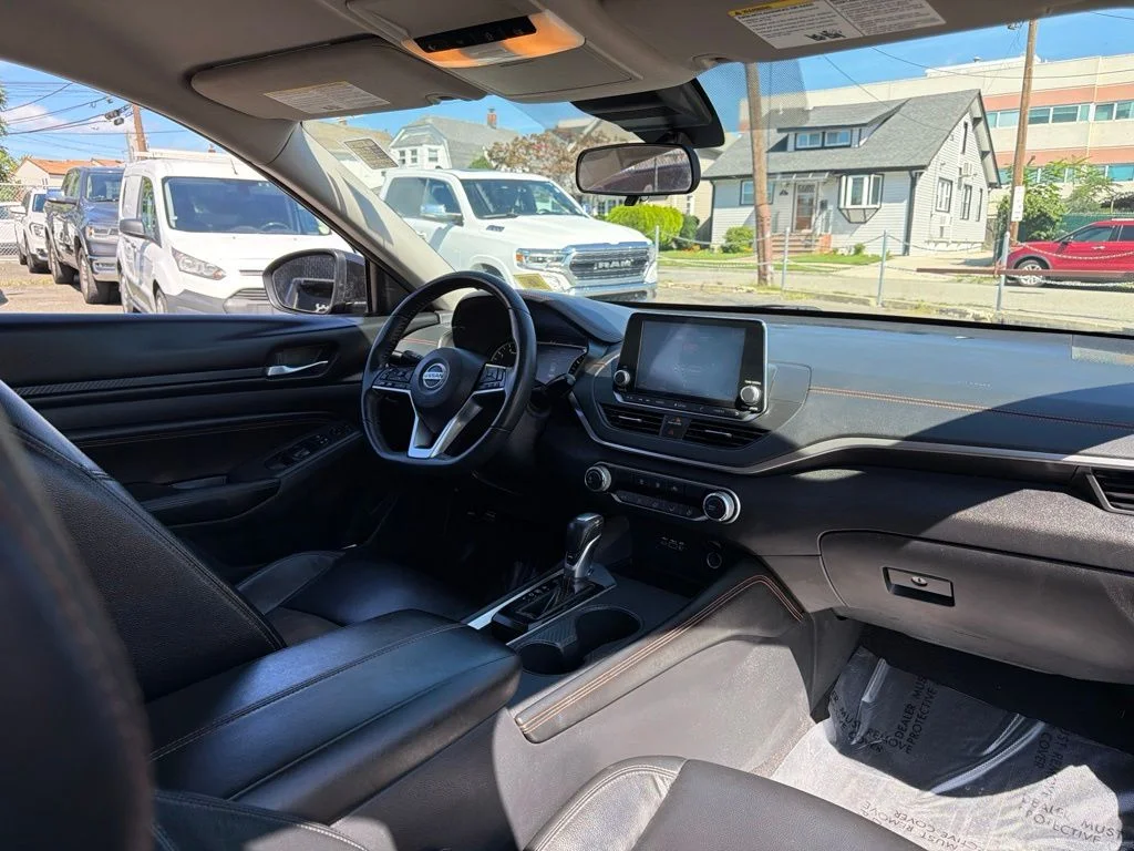 2020 Nissan Altima SR - Photo 12