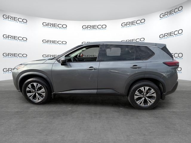 Used 2021 Gray Nissan SV image 4