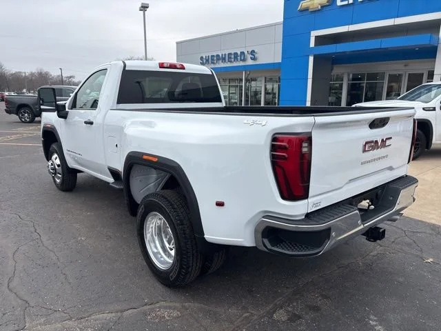 2026 GMC Sierra 3500HD Pro - Photo 5